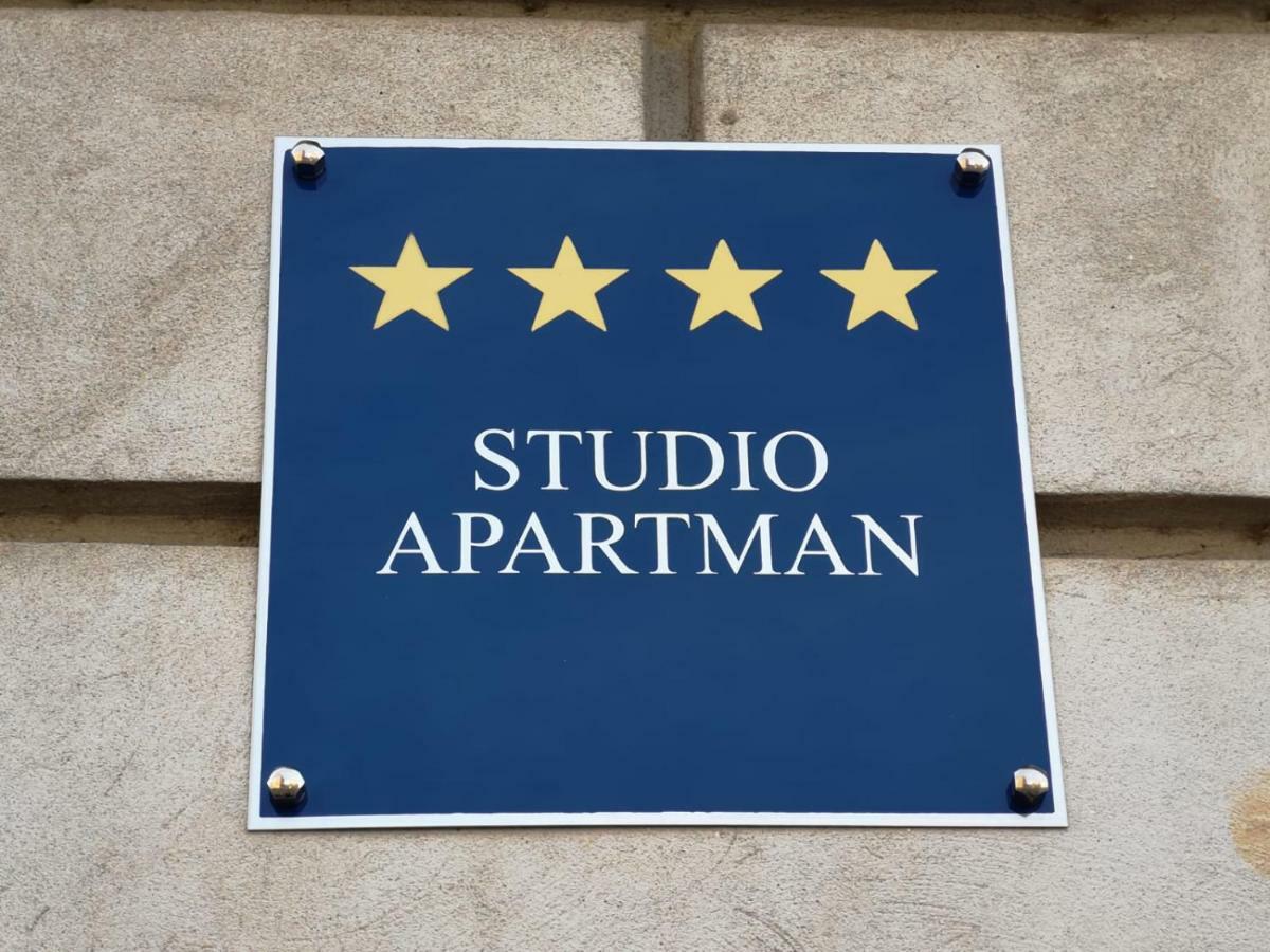 Studio Apartman Comodo Zagreb Buitenkant foto