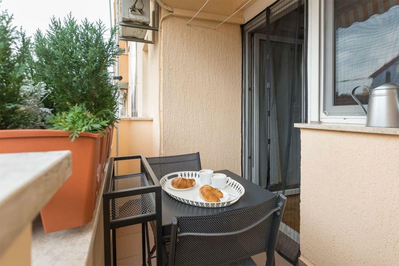 Studio Apartman Comodo Zagreb Buitenkant foto