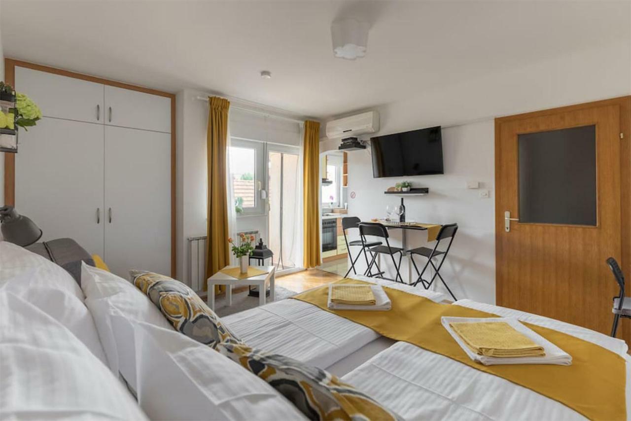Studio Apartman Comodo Zagreb Buitenkant foto